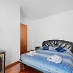 La * Mantua